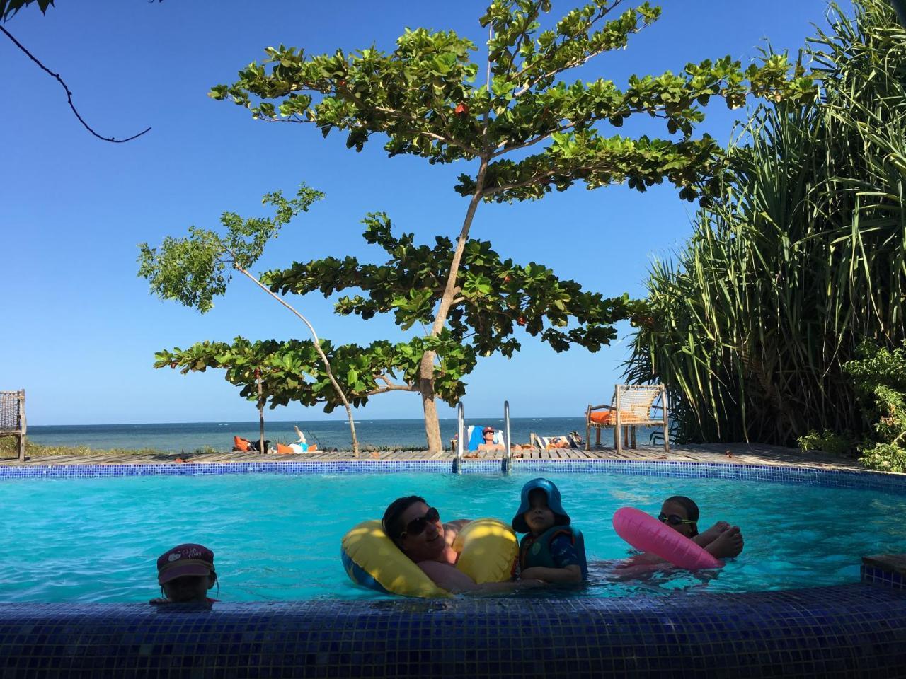 Emayani Beach Lodge Pangani Exterior photo